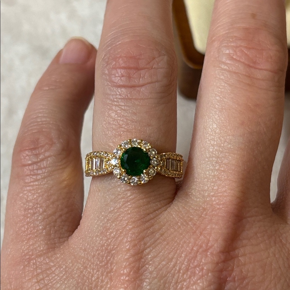 AAA CZ Round Baguette Ring 18k Yellow Gold Filled - Picture 4 of 4